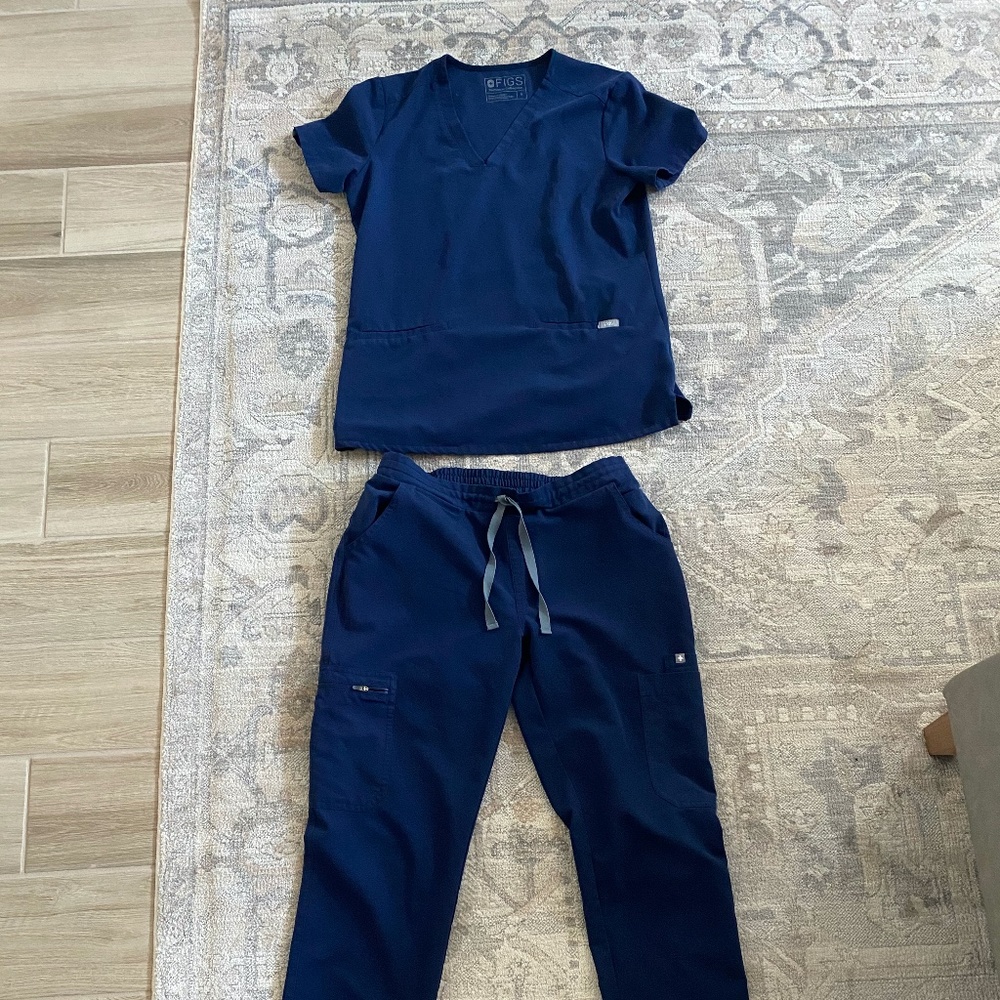 FIGS Yola Skinny Scrub Pant & Casma Top